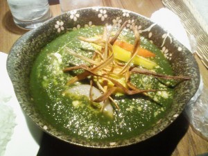 ほうれんそうとチーズのスープカレー